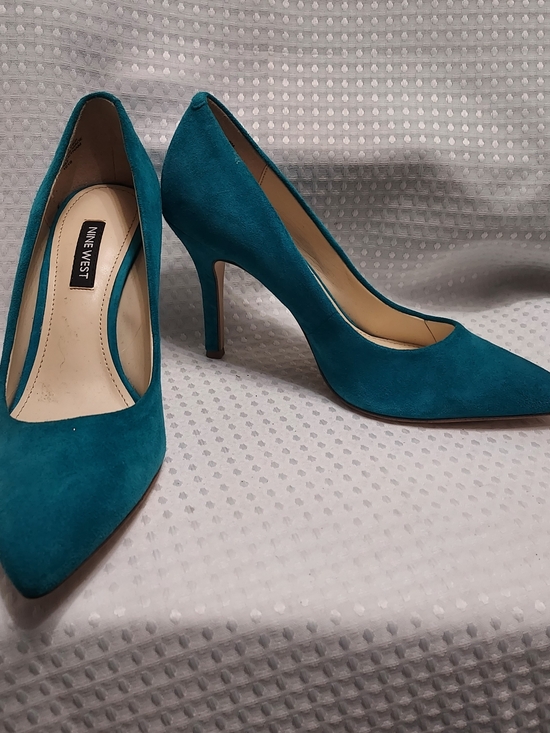 Nine West Shoes - Nine West Teal Suede Pointed-Toe Pumps Size 6M
